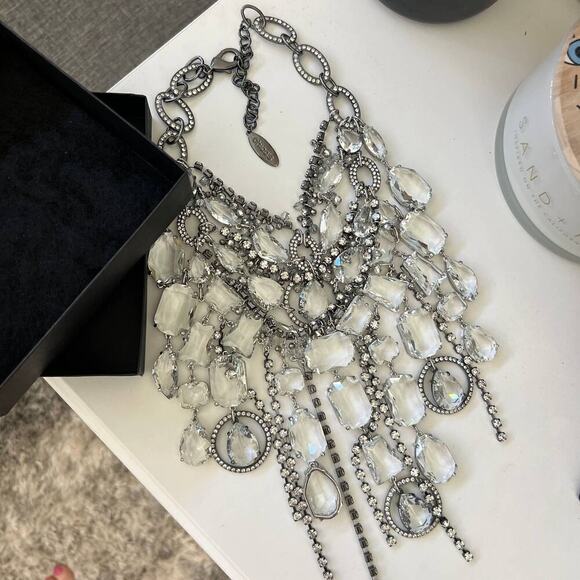 NEW $269 Chico's Chunky Silver Rhinestone Chain Statement Necklace - Picture 5 of 5